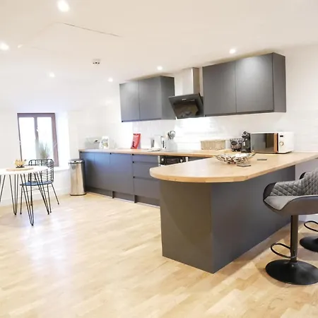Scandic House, 1 Bed Apartments, Sleeps 2, Lejlighed Ulverston